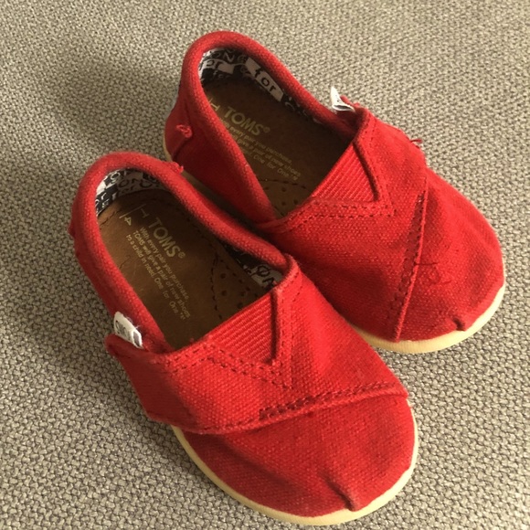 Baby Toms slip ons - Picture 1 of 3